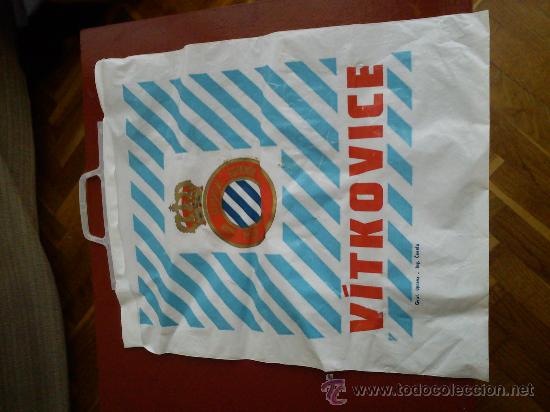 Coleccionismo deportivo: Bolsa de pl&aacute;stico del Vitkovice. Cuartos de final UEFA 87-88 Vitkovice - RCD Espanyol RCD Espa&ntilde;ol