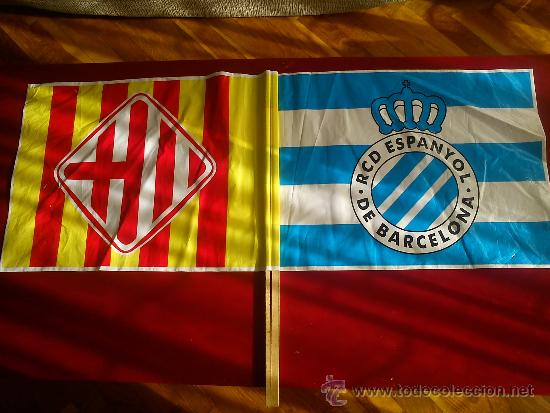 Coleccionismo deportivo: Bandera pl&aacute;stico animaci&oacute;n con logo Ayuntamiento Barcelona y escudo RCD Espanyol RCD Espa&ntilde;ol