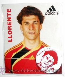 Coleccionismo deportivo: FOTO + CHAPA LLORENTE SELECCION ESPA&Ntilde;OLA ADIDAS IMPOSSIBLE IS NOTHING NUEVA NEW!