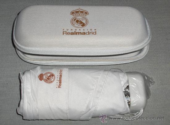 Sammelleidenschaft Sport: PARAGUAS RETRACTIL CON ESTUCHE FUNDACI&Oacute;N REAL MADRID. NUEVO.