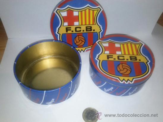 Coleccionismo deportivo: dos cajas redondas del F C barcelona.