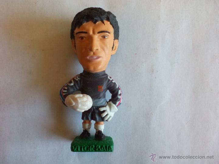 Sammelleidenschaft Sport: MU&Ntilde;ECO PVC GOMA (TAMA&Ntilde;O 9 CM. APROX. ALTURA) VITOR BAIA FC BARCELONA TEMPORADA 1996 1997
