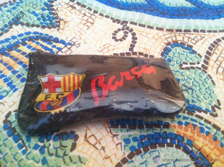 Coleccionismo deportivo: Monedero FC Barcelona. A&ntilde;os 80. Nuevo, en su pl&aacute;stico original. Producto oficial.