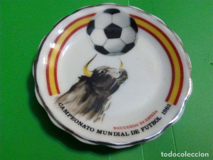 Coleccionismo deportivo: PLATITO CAMPEONATO MUNDIAL DE FUTBOL 1982