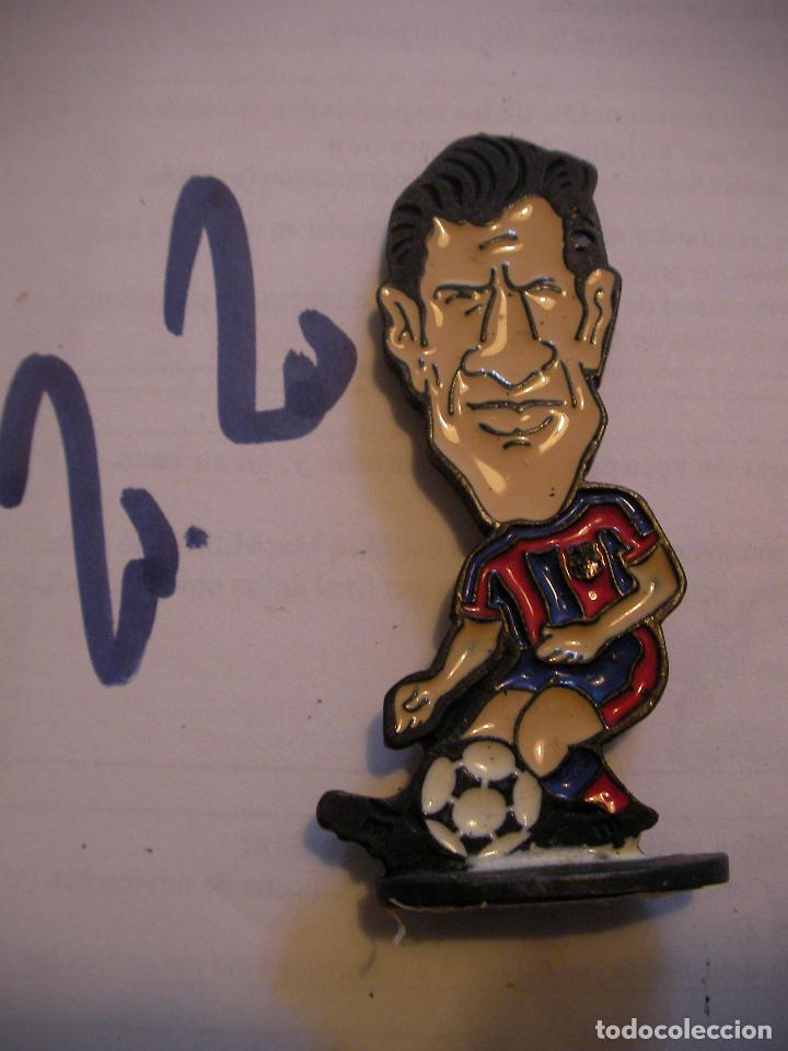 Sammelleidenschaft Sport: ANTIGUA FIGURA DE METAL JUGADOR DEL BARCA +- 7 CM - FIGO - ENVIO INCLUIDO A ESPA&Ntilde;A