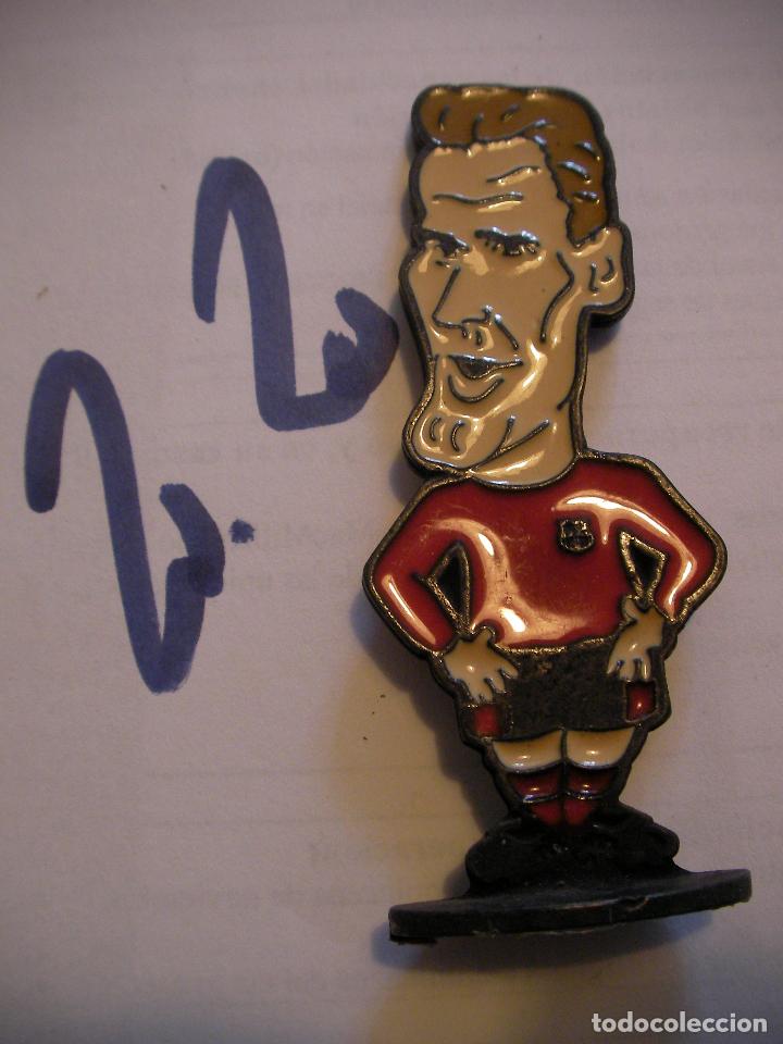 Sammelleidenschaft Sport: ANTIGUA FIGURA DE METAL JUGADOR DEL BARCA +- 7 CM - HESP - ENVIO INCLUIDO A ESPA&Ntilde;A