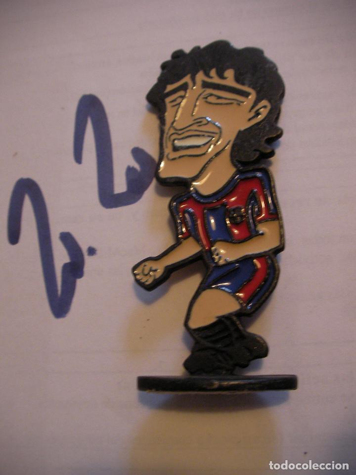 Sammelleidenschaft Sport: ANTIGUA FIGURA DE METAL JUGADOR DEL BARCA +- 7 CM - NADAL - ENVIO INCLUIDO A ESPA&Ntilde;A