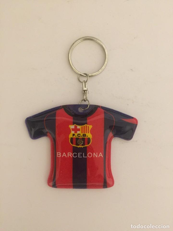Sammelleidenschaft Sport: LLAVERO CAMISETA CON ESCUDO DE F.C.B. FCB BAR&Ccedil;A BARCELONA