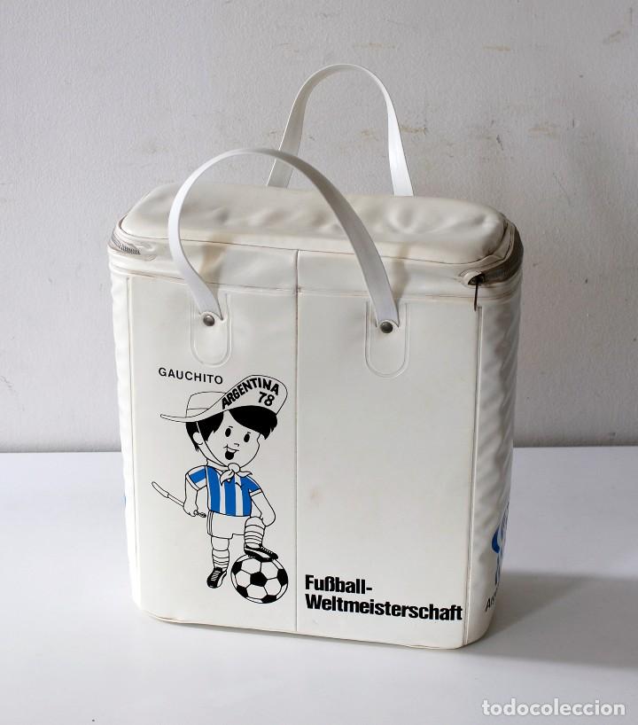 Sammelleidenschaft Sport: Muy original y rara conservadora de plastico, con publicidad de la Copa Mundial de F&uacute;tbol 1978 Coke
