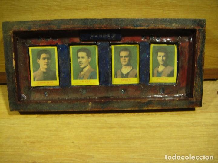 Colecionismo desportivo: metopa con cromos futbol club barcelona , a&ntilde;o 1950
