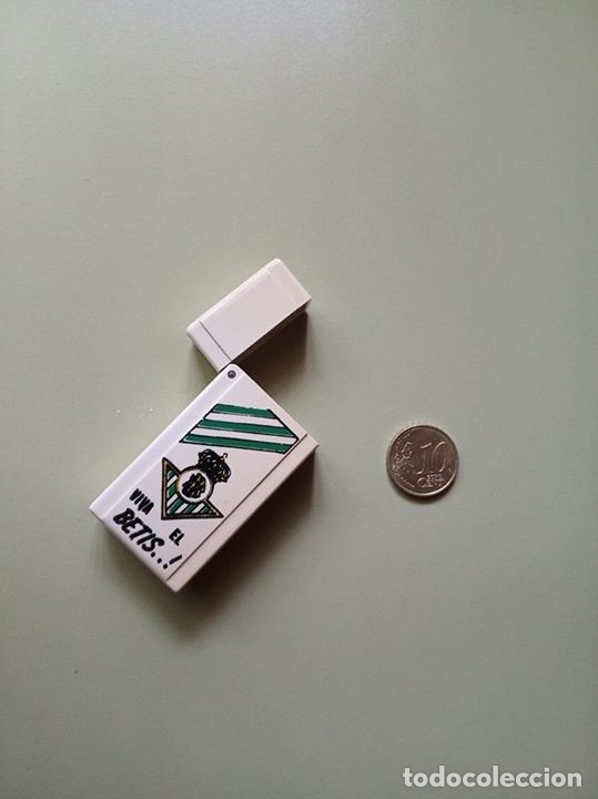 Coleccionismo deportivo: Funda mechero Real Betis - Foto 2