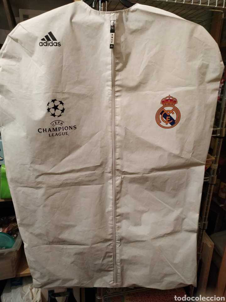 guarda trajes adidas real madrid uefa champions - Merchandising Antiguo de Fútbol y de colección en todocoleccion - 195855251