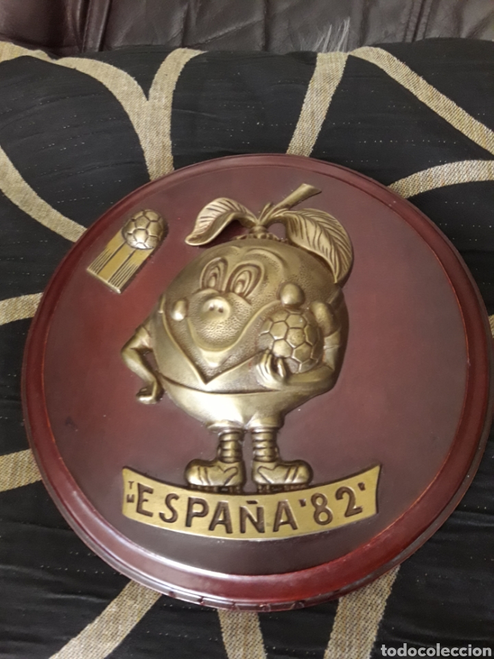 Coleccionismo deportivo: Metopa de Naranjito, Mundial de f&uacute;tbol de Espa&ntilde;a, 1982
