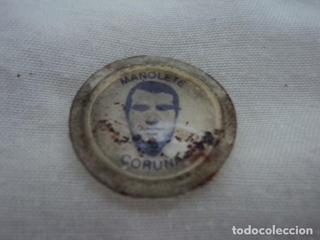 Coleccionismo deportivo: CROMO ANTIGUO PLASTICO A&Ntilde;OS 70 FUTBOL CHAPA MIRINDA PEPSI COLA MANOLETE CORU&Ntilde;A