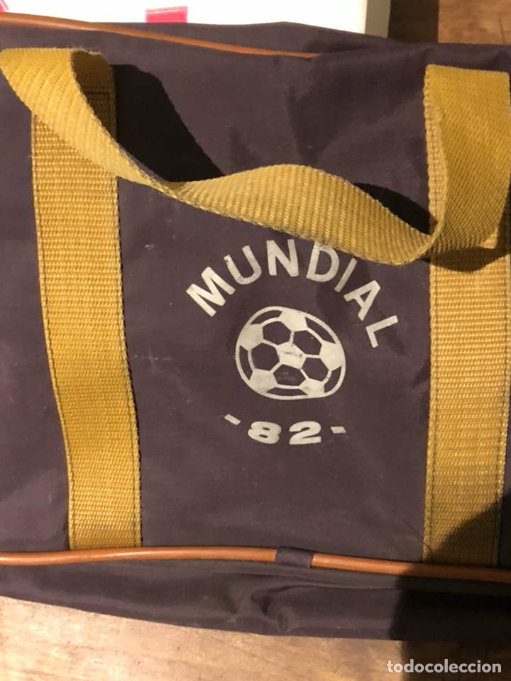 Coleccionismo deportivo: Bolsa de mano original mundial 82