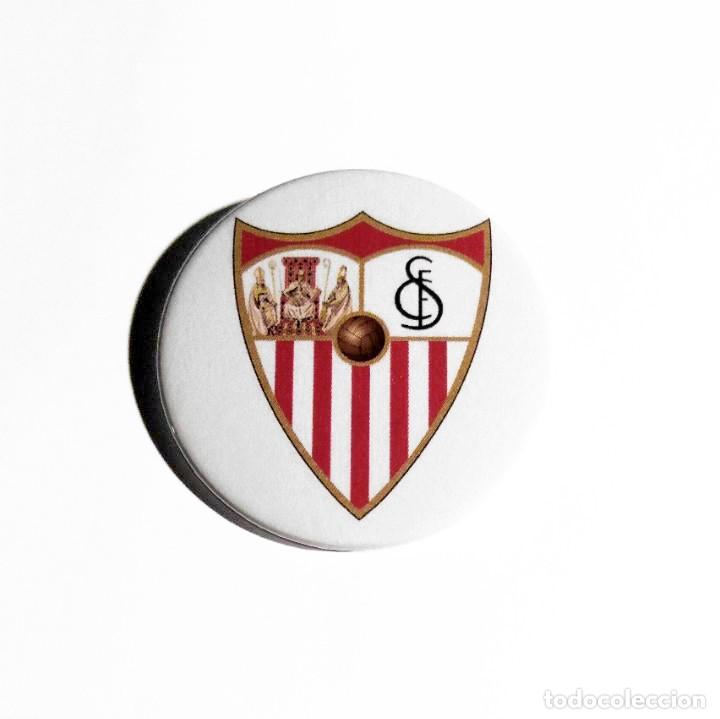 Coleccionismo deportivo: SEVILLA F&Uacute;TBOL CLUB - ABREBOTELLAS 59MM (CON IM&Aacute;N PARA NEVERA)