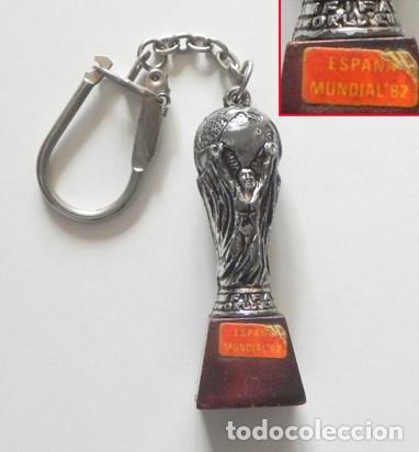 Coleccionismo deportivo: LLAVERO DE LA COPA DEL MUNDO DEL MUNDIAL ESPA&Ntilde;A 82 DEPORTE TROFEO F&Uacute;TBOL - ESPA&Ntilde;A82 ESPA&Ntilde;A A&Ntilde;O 1982