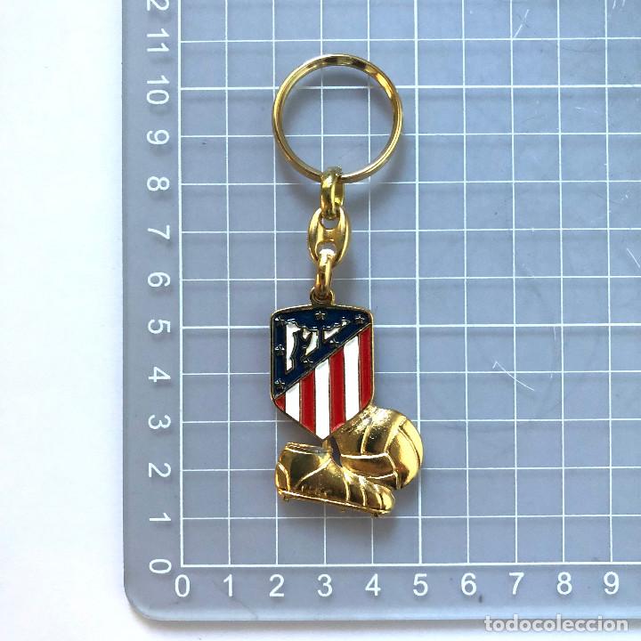 Collectionnisme sportif: LLAVERO COLECCI&Oacute;N LIGA F&Uacute;TBOL FOOTBALL LEAGUE ESCUDO ATLETICO MADRID BOTAS Y BAL&Oacute;N