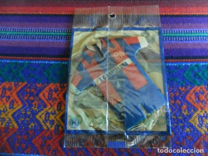 Sammelleidenschaft Sport: AMBIENTADOR FC BARCELONA L&D MADRID. EN BLISTER. 12X8 CMS. MUY RARO.