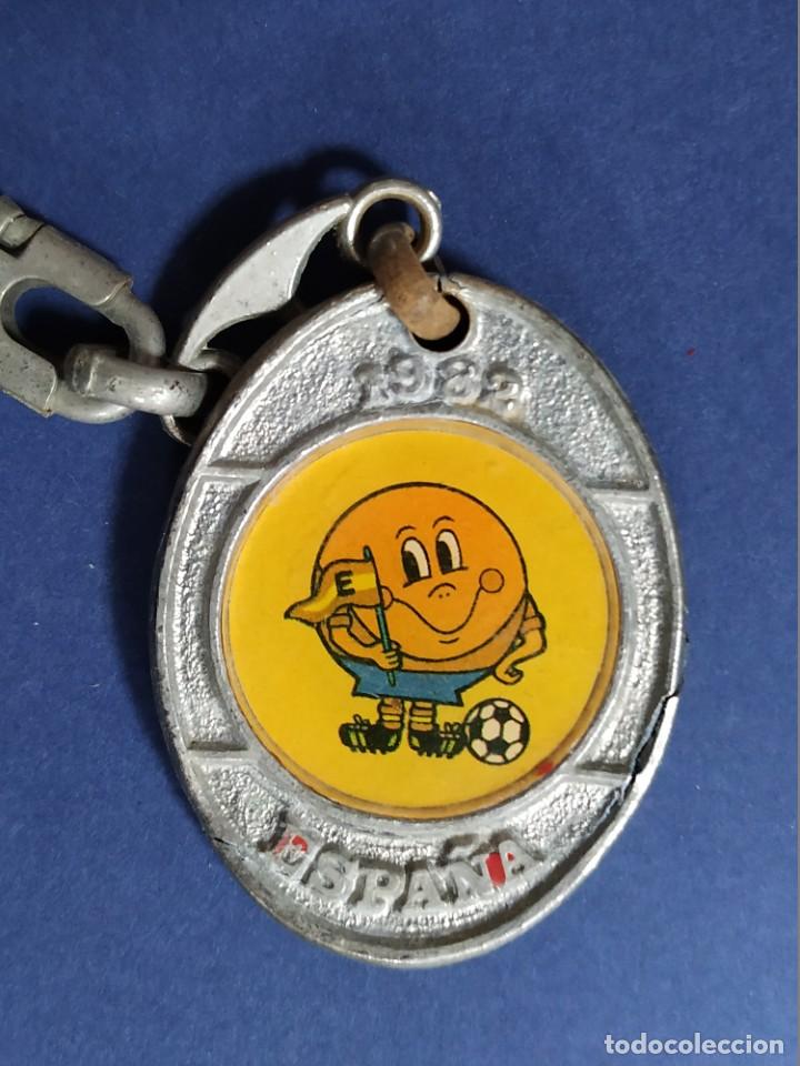 Coleccionismo deportivo: Llavero mundial 82 copa del mundo Espa&ntilde;a 1982 Publicidad negocio local Auto escuela linense