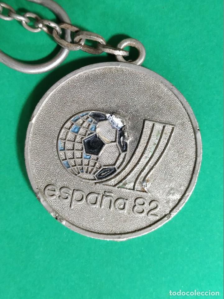 Coleccionismo deportivo: Llavero mundial 82 copa del mundo Espa&ntilde;a 1982 Sede Sevilla lpgalletas hwt