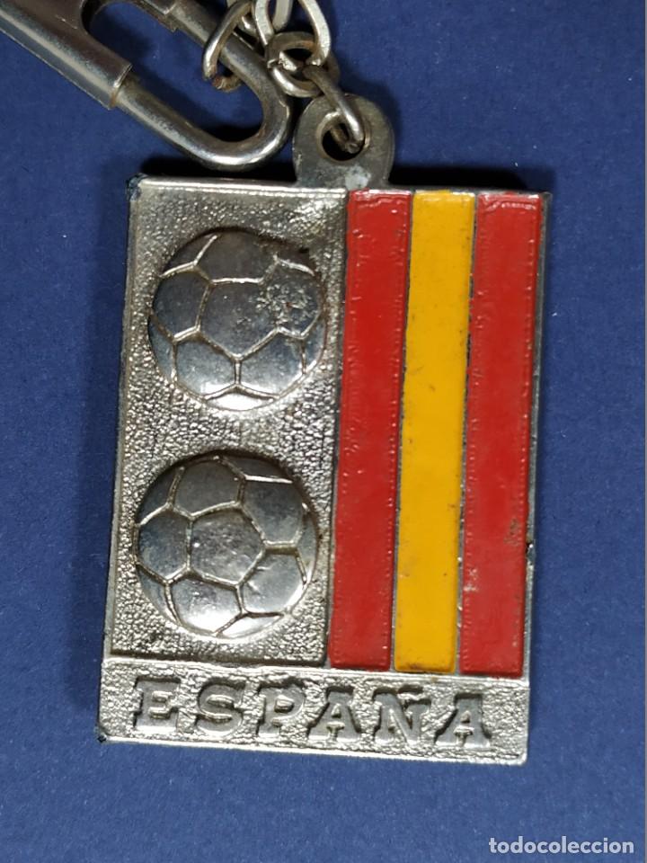 Coleccionismo deportivo: Llavero mundial 82 copa del mundo Espa&ntilde;a 1982 metal