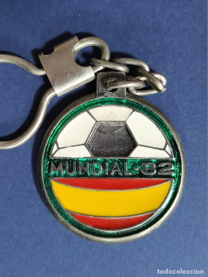 Coleccionismo deportivo: Llavero mundial 82 copa del mundo Espa&ntilde;a 1982 metal