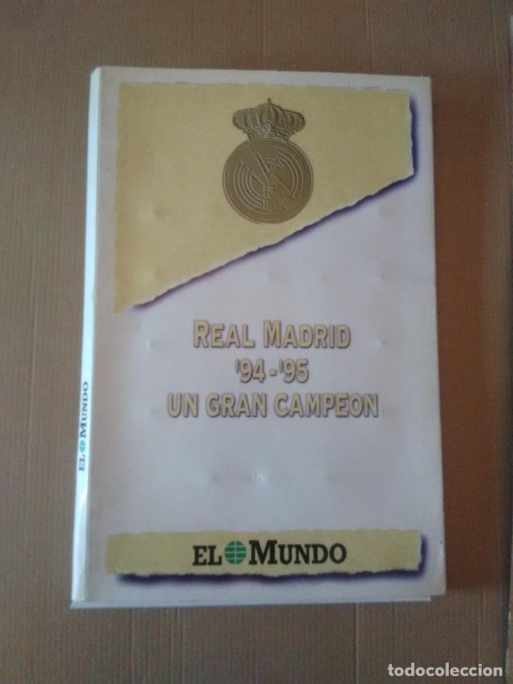 Coleccionismo deportivo: CARPETA DE CART&Oacute;N VACIA PIN REAL MADRID COLECCI&Oacute;N EL MUNDO 94-95 GRAN CAMPE&Oacute;N LIGA FUTBOL 1994-1995