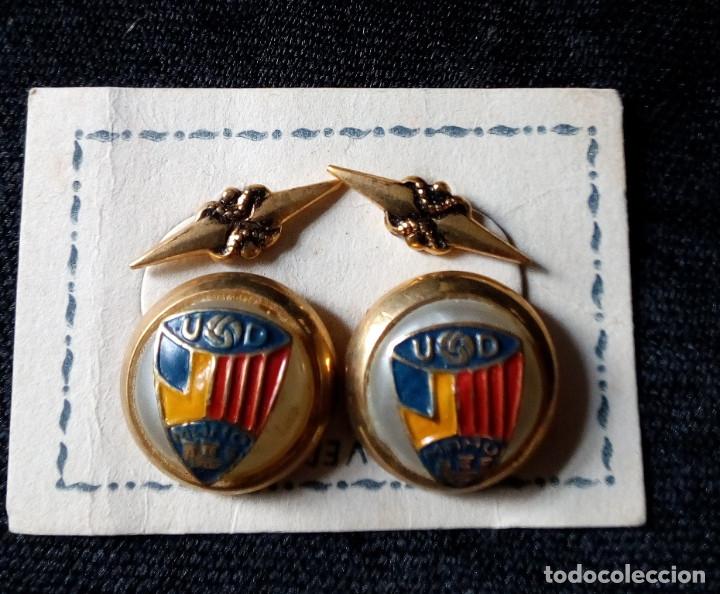 Coleccionismo deportivo: Vintage gemelos Club Futbol UD de Mah&oacute;n Menorca. Union Deportiva
