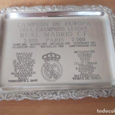 Coleccionismo deportivo: BANDEJA CONMEMORATIVA REAL MADRID CAMPEON DE EUROPA 2000 PARIS. Lote 341388928