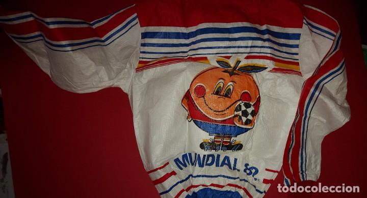 Coleccionismo deportivo: NARANJITO - CAZADORA - MUNDIAL ESPA&Ntilde;A 1982 - NUEVA SIN ESTRENAR.