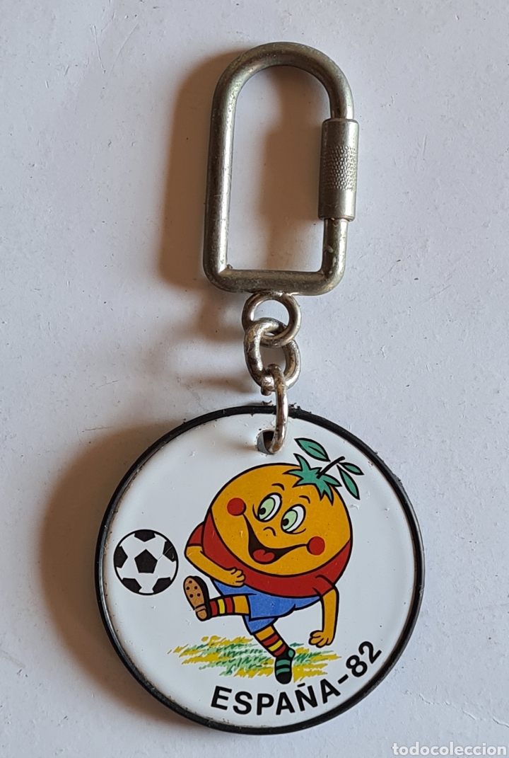 Coleccionismo deportivo: Llavero porcelana Naranjito Mascota Copa Mundial F&uacute;tbol Espa&ntilde;a 82 - Campeonato
