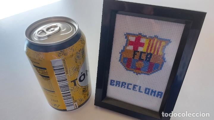 Coleccionismo deportivo: ESCUDO BAR&Ccedil;A PUNTO DE CRUZ - Foto 5
