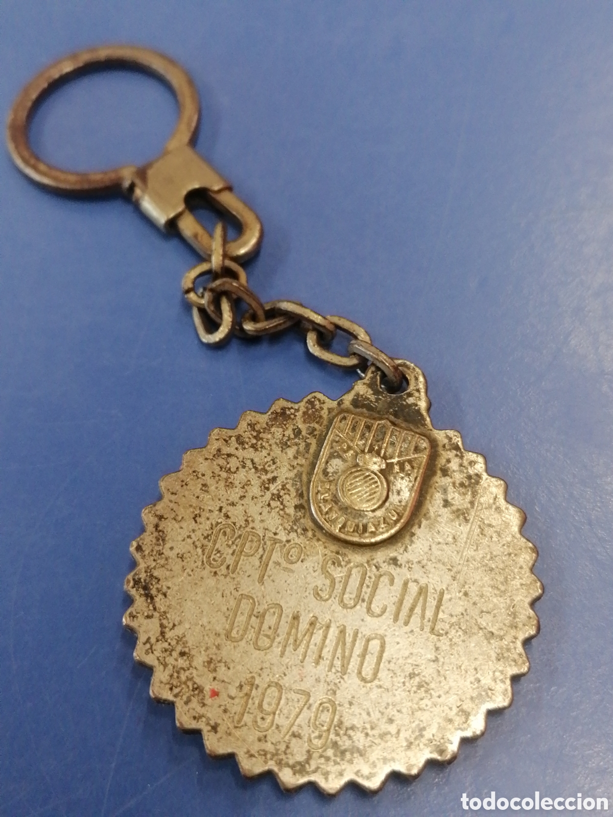 Collezionismo sportivo: Antiguo, llavero antiguo Real Club Deportivo Espa&ntilde;ol Pe&ntilde;a blanquiazul campeonato domin&oacute; raro