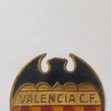 Coleccionismo deportivo: INSIGNIA DE PARRILLA COCHE VALENCIA CLUB DE FÚTBOL AÑOS 40 APROX RARA
