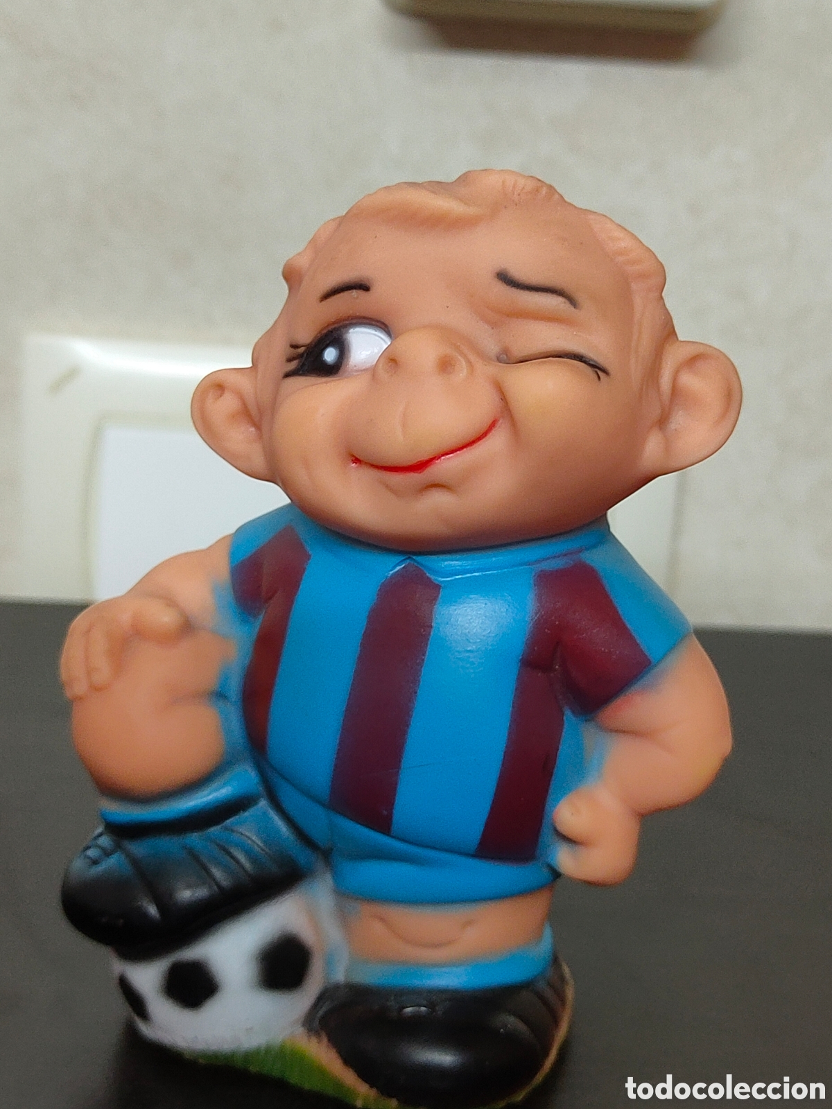 Sammelleidenschaft Sport: ANTIGUO MU&Ntilde;ECO GOMA F.C BARCELONA 13cm OFICIAL A&Ntilde;OS 70'