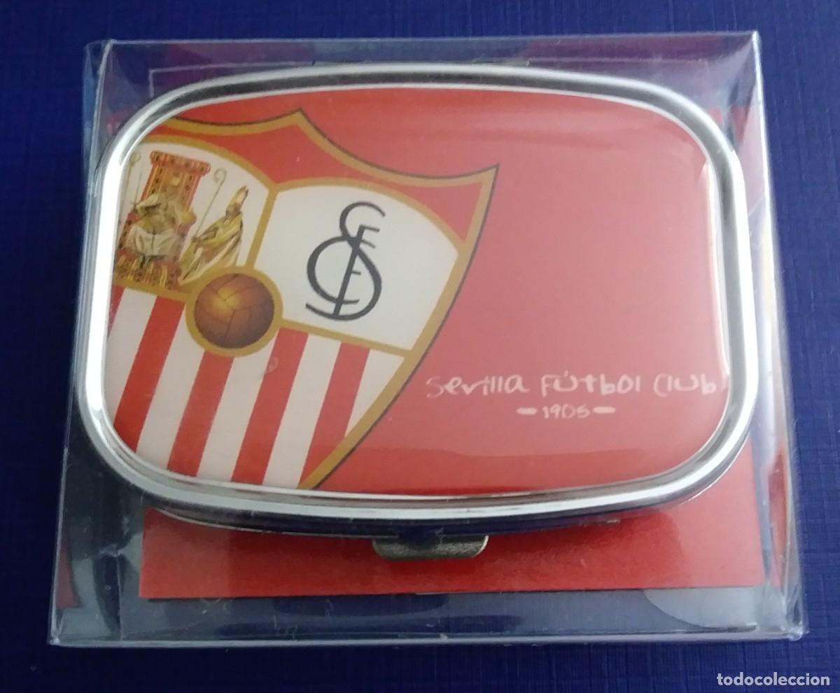 Coleccionismo deportivo: Pastillero rectangular con el escudo del SEVILLA F. C. - NUEVO - Foto 1