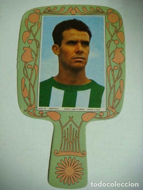 Coleccionismo deportivo: ABANICO PAY PAL DE CARTON ANTIGUO CON LA FOTO DEL JUGADOR DE FUTBOL AREVALO-CAJ-B-104