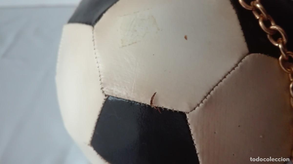 Coleccionismo deportivo: BOTELLA BALON F.C. BARCELONA - Foto 8