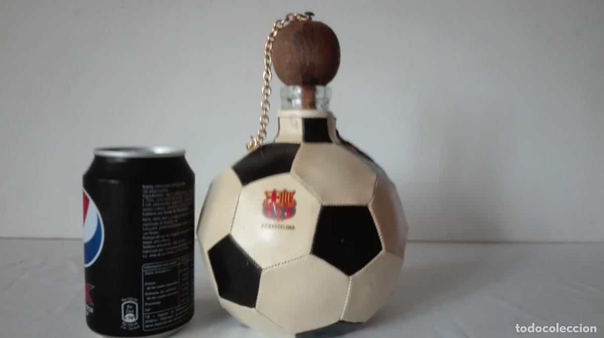 Coleccionismo deportivo: BOTELLA BALON F.C. BARCELONA - Foto 9