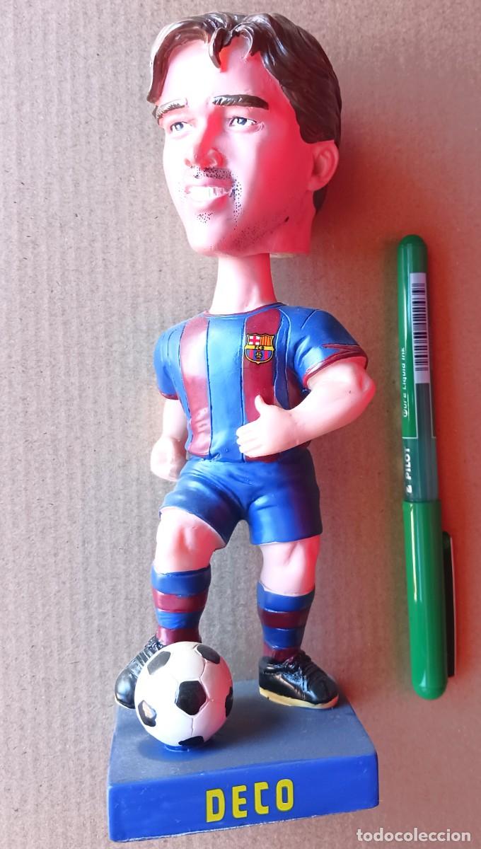 Coleccionismo deportivo: DECO FIGURA MU&Ntilde;ECO FC BARCELONA COLECCION BOBBLE HEARDS SPORT CABEZA MOVIBLE NUEVO 19 CM