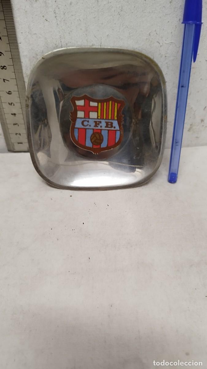 Coleccionismo deportivo: Antiguo cenicero de metal,del F&uacute;tbol club Barcelona, C.F.B. Bar&ccedil;a.