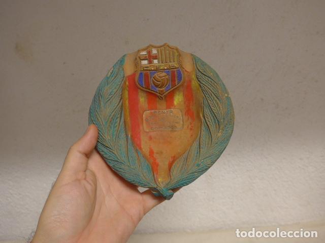 Sports collectibles: Antiguo cenicero de terracota y firmado de la Penya Barcelonista Sant Celoni. Futbol Club Barcelona