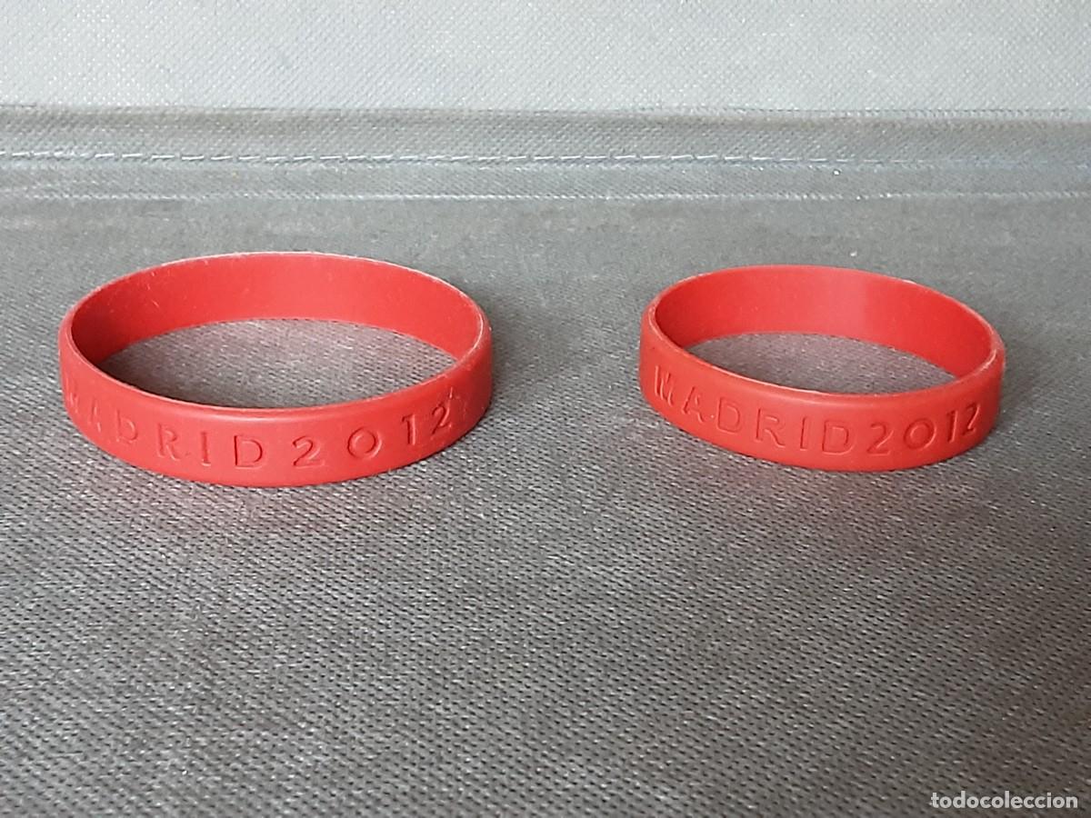 Coleccionismo deportivo: LOTE DOS PULSERAS MADRID 2012 MARCA - Foto 1