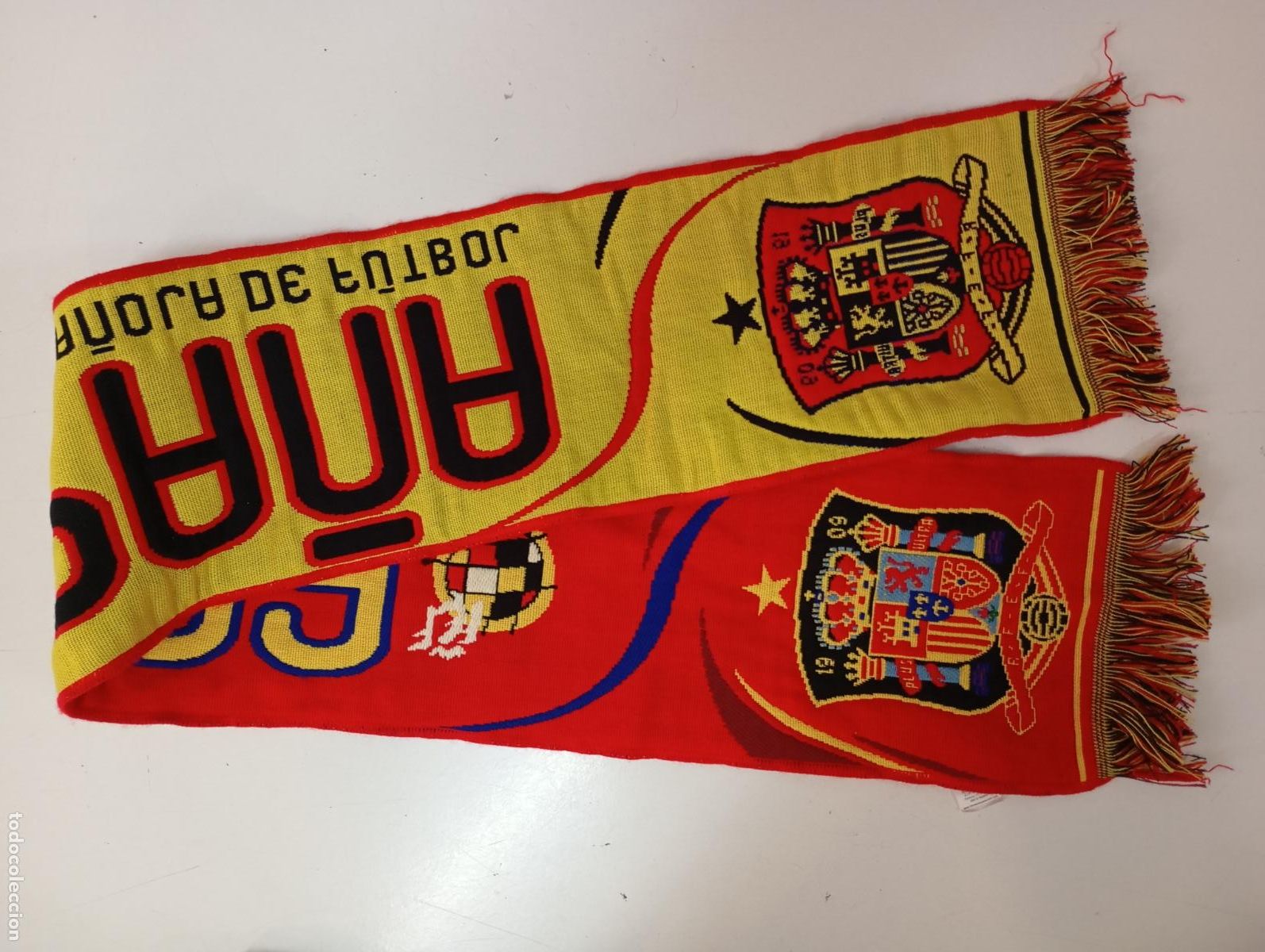 Sports collectibles: BUFANDA DE ESPA&Ntilde;A. SELECCI&Oacute;N ESPA&Ntilde;OLA DE F&Uacute;TBOL. TDKDEP33