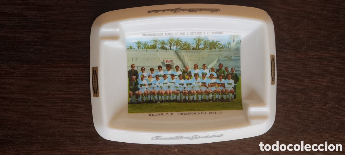 Coleccionismo deportivo: CENICERO ELCHE CLUB F&Uacute;TBOL TEMPORADA 1972-73. CONMEMORACI&Oacute;N BODAS DE ORO, RETORNO A PRIMERA DIVISI&Oacute;N