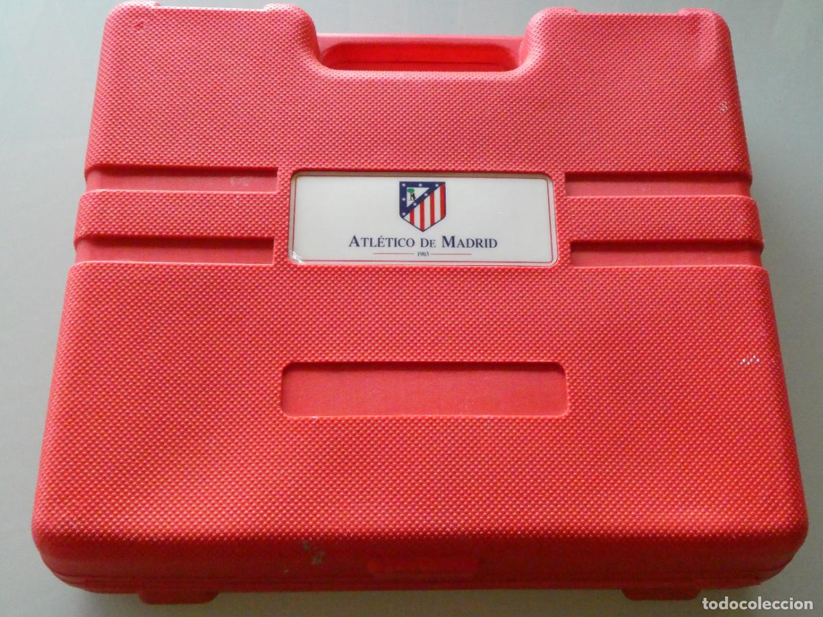 Coleccionismo deportivo: MALET&Iacute;N DE HERRAMIENTAS DE F&Uacute;TBOL ATL&Eacute;TICO DE MADRID CF LINTERNA DESTORNILLADORES NIVEL LLAVE 2,6KG