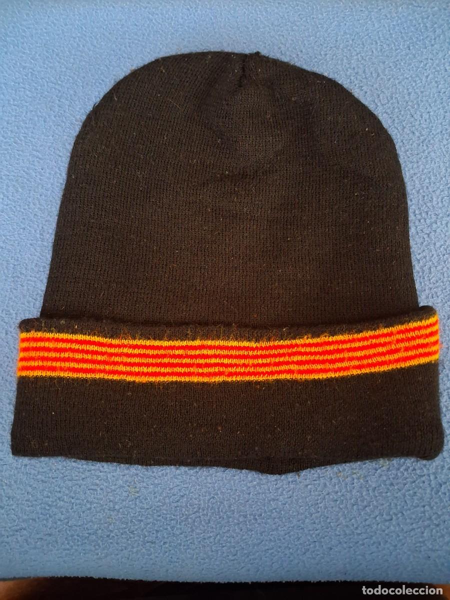 Coleccionismo deportivo: GORRO BOIXOS NOIS PRIMERAS EPOCAS ORIGINAL. - Foto 2