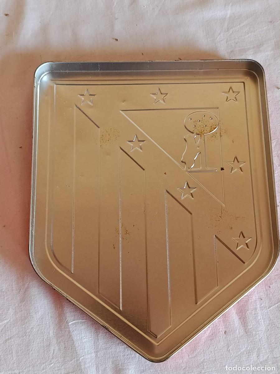 Coleccionismo deportivo: Caja metal atl&eacute;tico de madrid - Foto 3