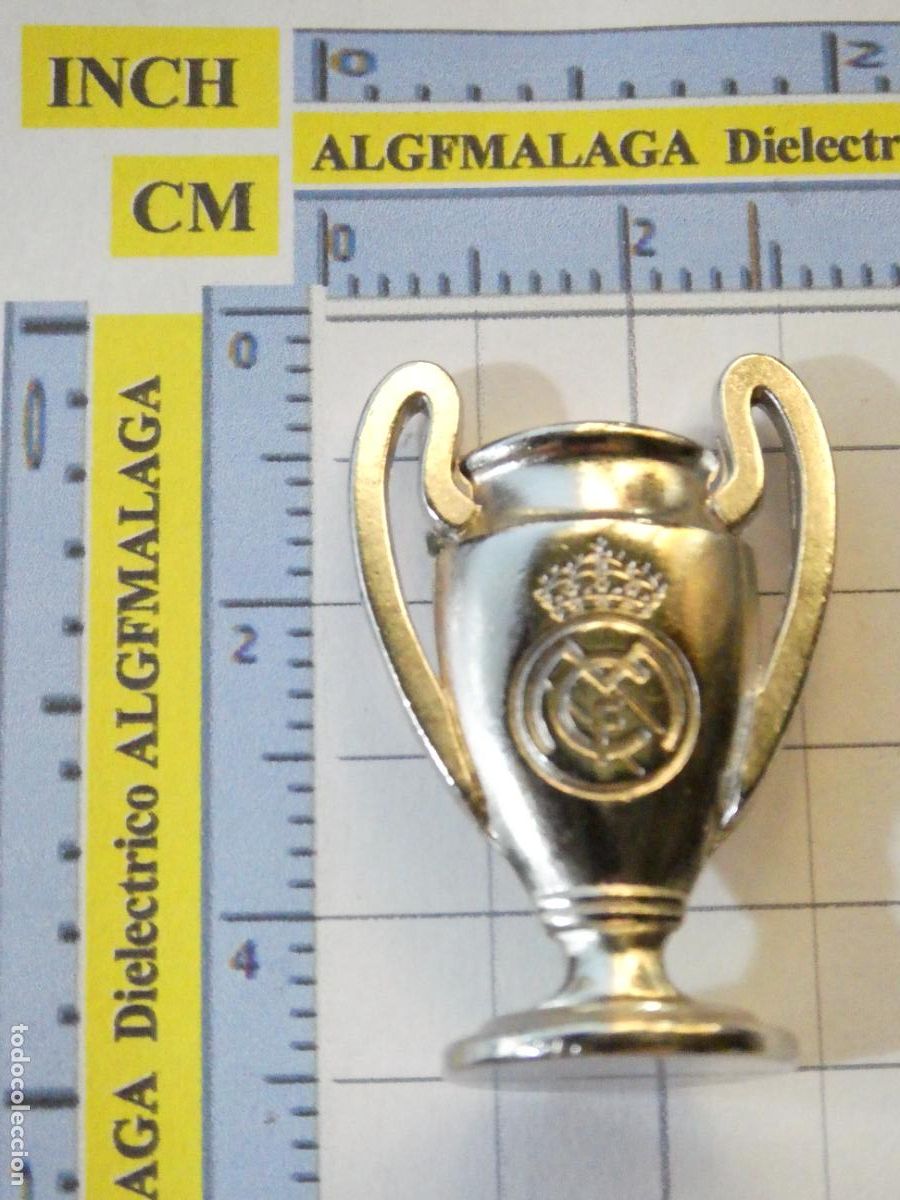 Coleccionismo deportivo: PIEZA DE AJEDREZ. REY PLATEADO COPA EUROPA CHAMPIONS. REAL MADRID CLUB DE F&Uacute;TBOL. COPAS TROFEOS